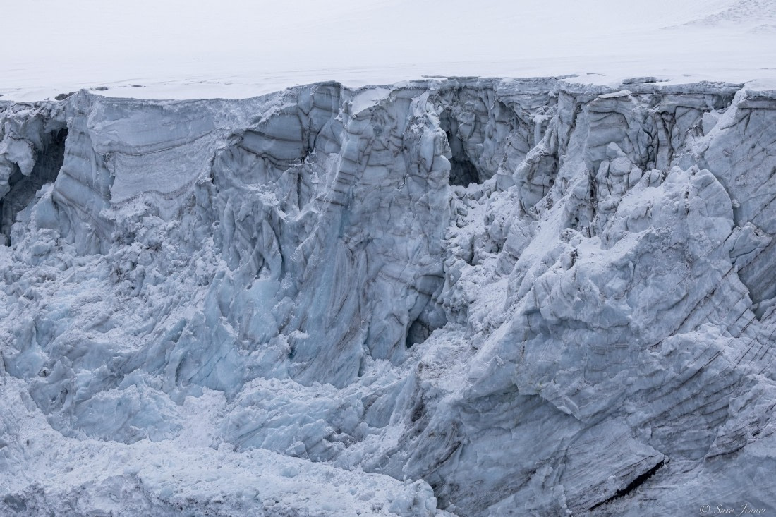 OTL30-25, Day 9, Cook Island 1 © Sara Jenner - Oceanwide Expeditions.jpg