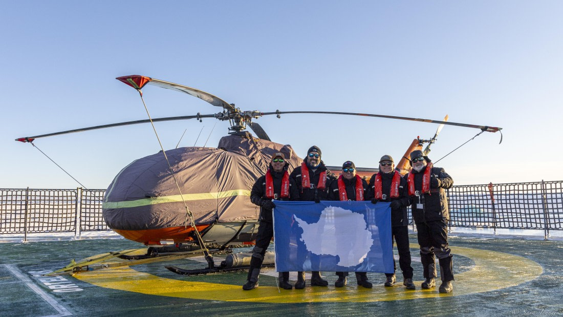 OTL30-25, Day 16, DAP team © Sara Jenner - Oceanwide Expeditions.jpg