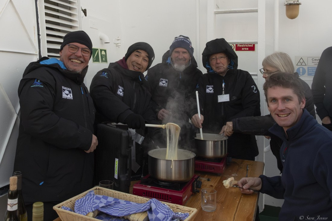 OTL30-25, Day 16, Fondu © Sara Jenner - Oceanwide Expeditions.jpg