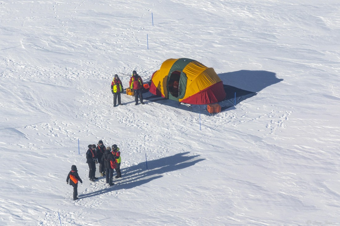 OTL30-25, Day 16, Landing site © Sara Jenner - Oceanwide Expeditions.jpg