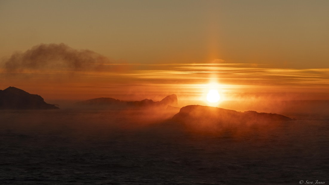 OTL30-25, Day 16, Sunset © Sara Jenner - Oceanwide Expeditions.jpg