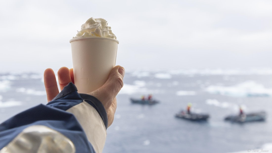 OTL30-25, Day 24, Hot chocolate © Sara Jenner - Oceanwide Expeditions.jpg