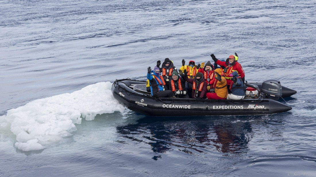 OTL30-25, Day 24, Zodiac cruise 1 (2) © Sara Jenner  - Oceanwide Expeditions.jpg