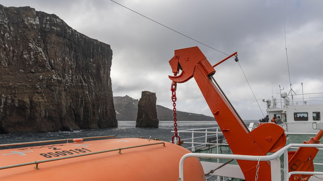 OTL31-25, Day 9, Neptunes Bellows© Sara Jenner - Oceanwide Expeditions.jpg