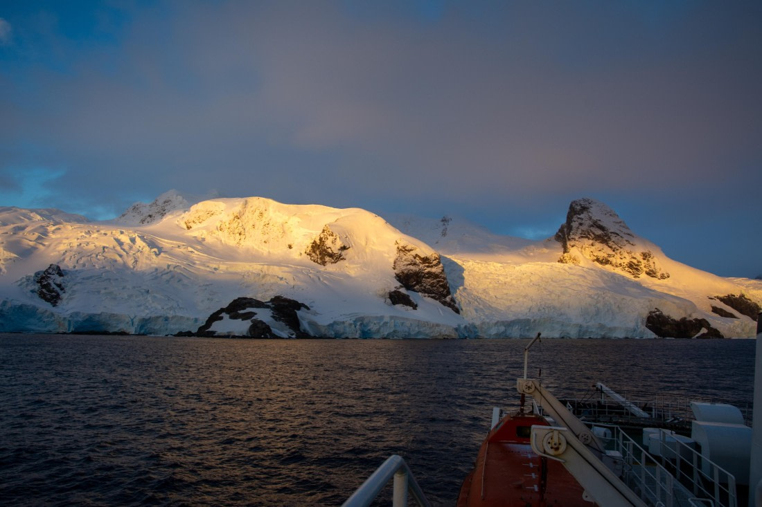 PLA32-25, Day 5, Patagonia-181 © Pelin Asfuroglu - Oceanwide Expeditions.jpg