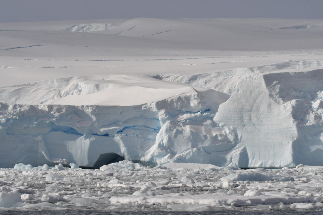 OTL32-25, Day 4, continental ice© Saskia van der Meij - Oceanwide Expeditions.JPG