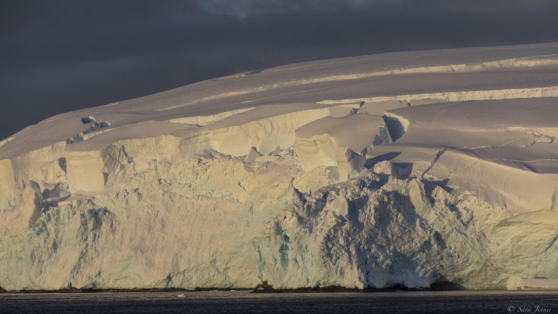 OTL32-25, Day 4, Ice cliff © Sara Jenner - Oceanwide Expeditions.jpg