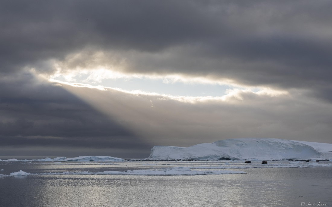 OTL32-25, Day 4, Sunset 2 © Sara Jenner - Oceanwide Expeditions.jpg