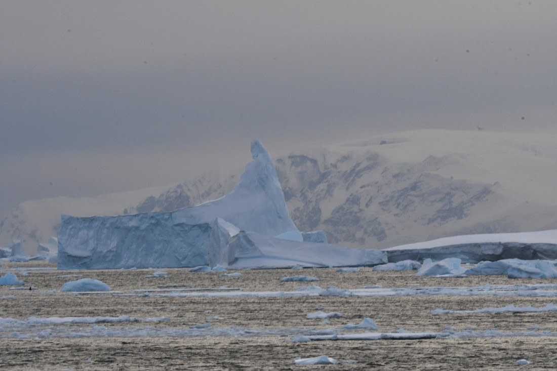 OTL32-25, Day 5, Approching Gullet -Ice © Saskia van der Meij - Oceanwide Expeditions.JPG