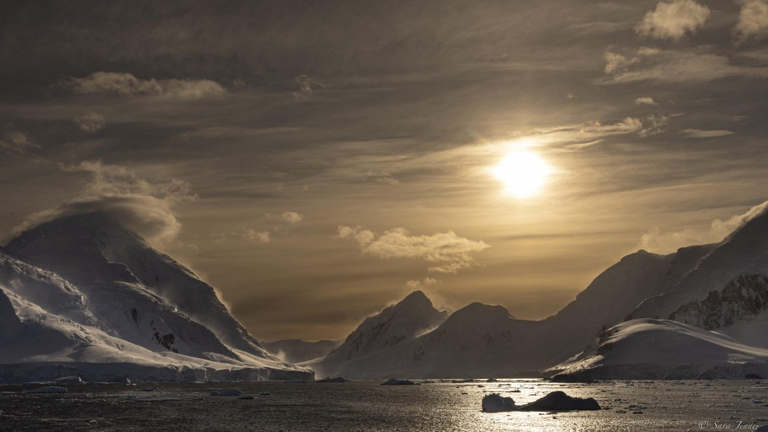 OTL32-25, Day 5, The gullet 2 © Sara Jenner - Oceanwide Expeditions.jpg