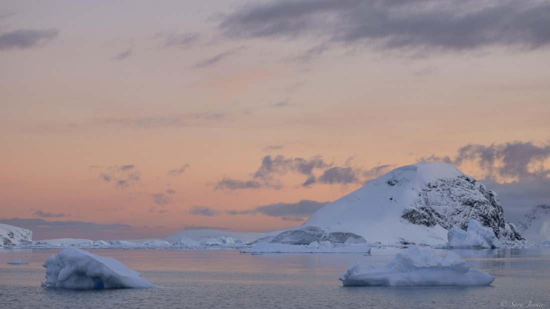 OTL32-25, Day 13, Sunrise 3 (2) © Sara Jenner - Oceanwide Expeditions.jpg