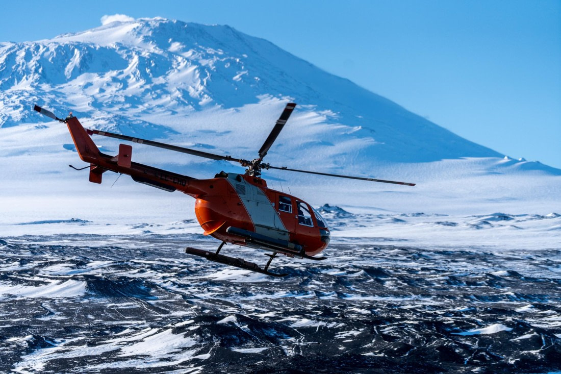 OTL28-23, Cape Royds Shackelton Hut Mt Erebus 03012023-01330.jpg © Tim Bieber - Oceanwide Expeditions.jpg