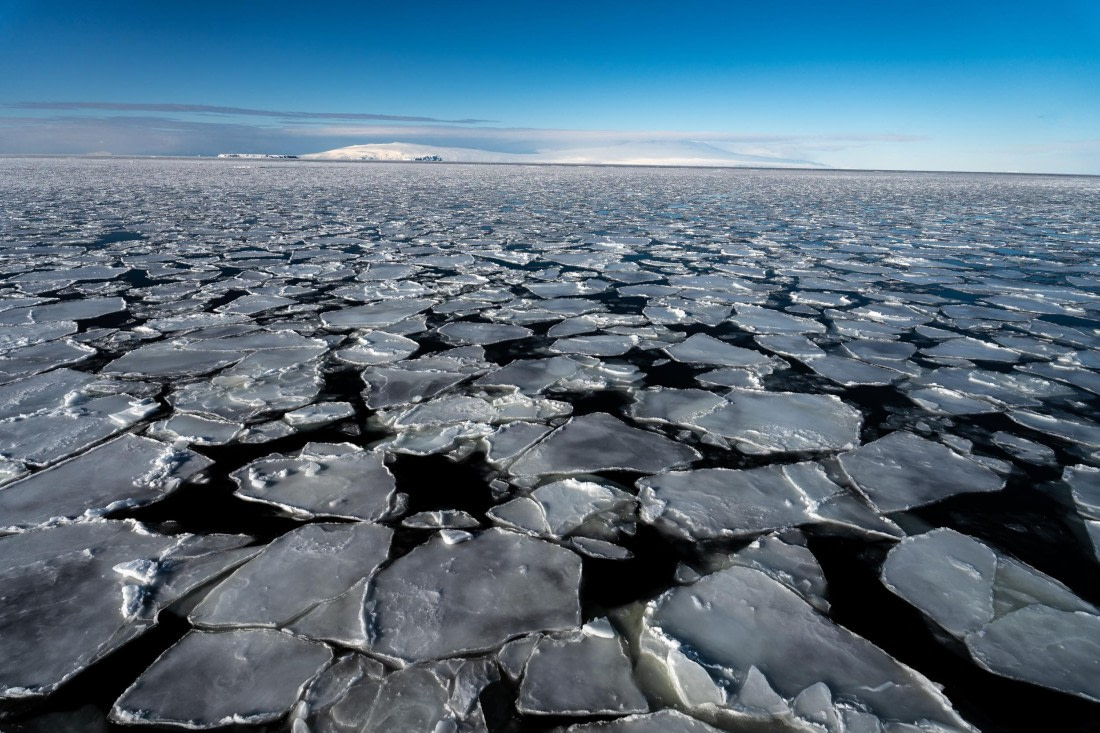 OTL28-23, McMurdo Mt Erebus Iceburg 02282023-00812.jpg © Tim Bieber - Oceanwide Expeditions.jpg