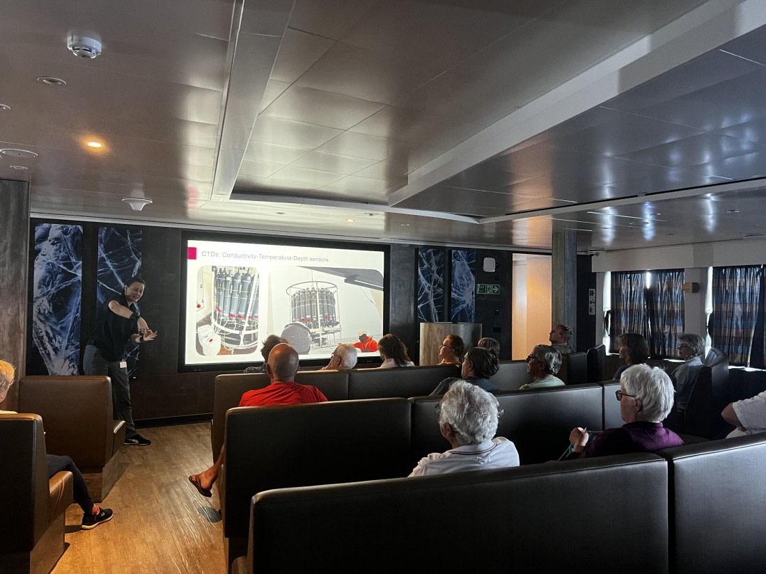 HDS32-25, Day 5, IMG_7822 © Unknown photographer - Oceanwide Expeditions.jpeg