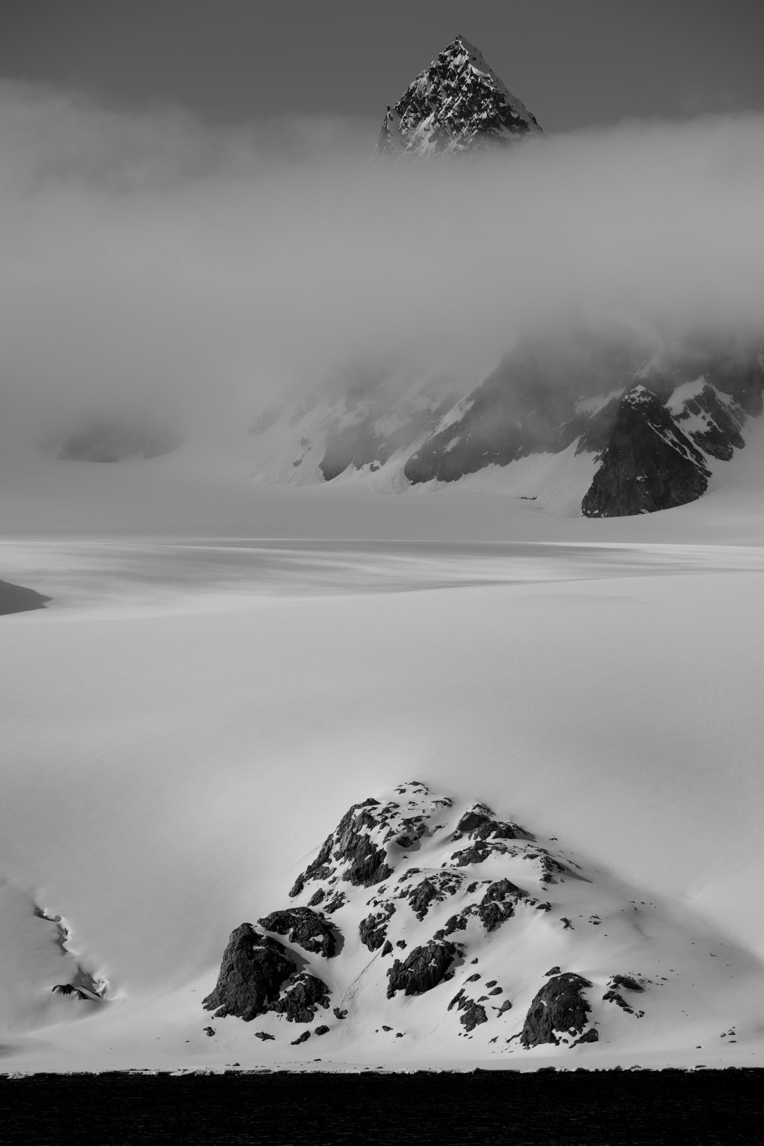 PLA02-25, Day 2, Smeerenburg Fjord (4) © Andrew Crowder - Oceanwide Expeditions.jpeg
