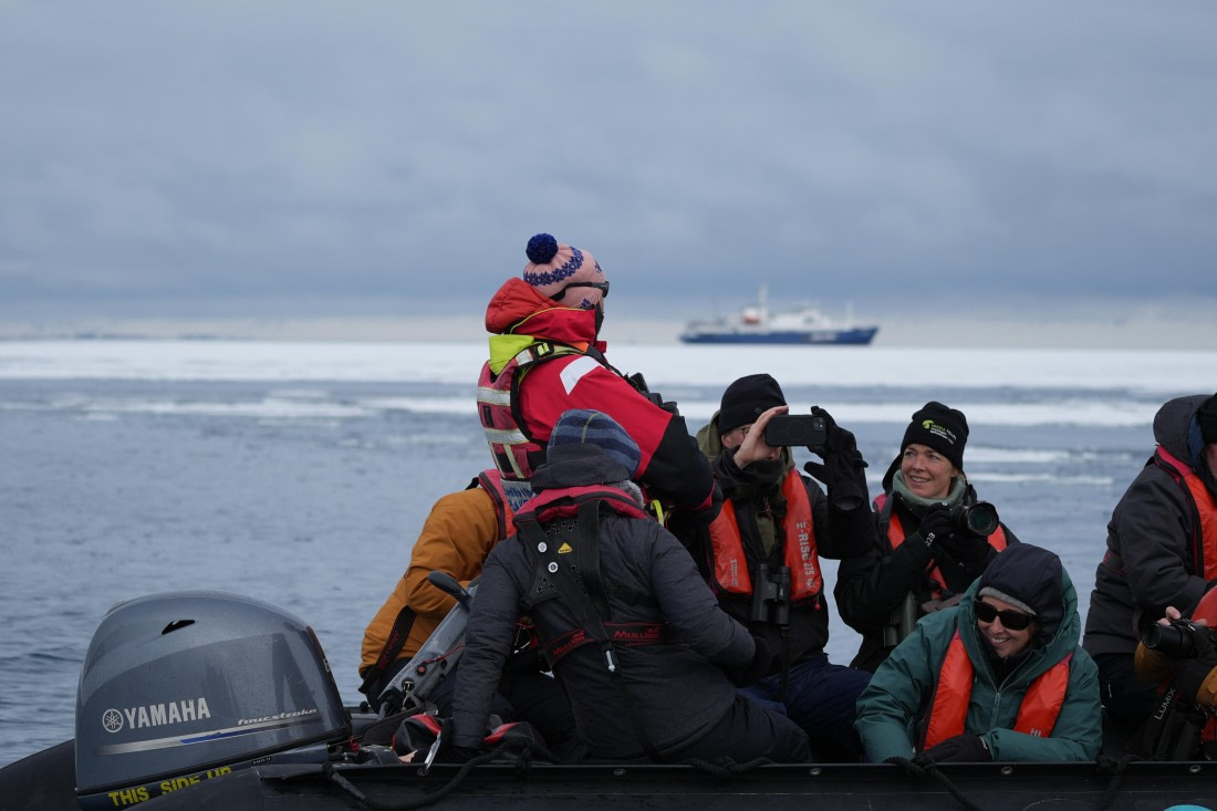 PLA02-25, Day 3, zodiac cruise Liefderjorden1 © Unknown photographer - Oceanwide Expeditions.JPG
