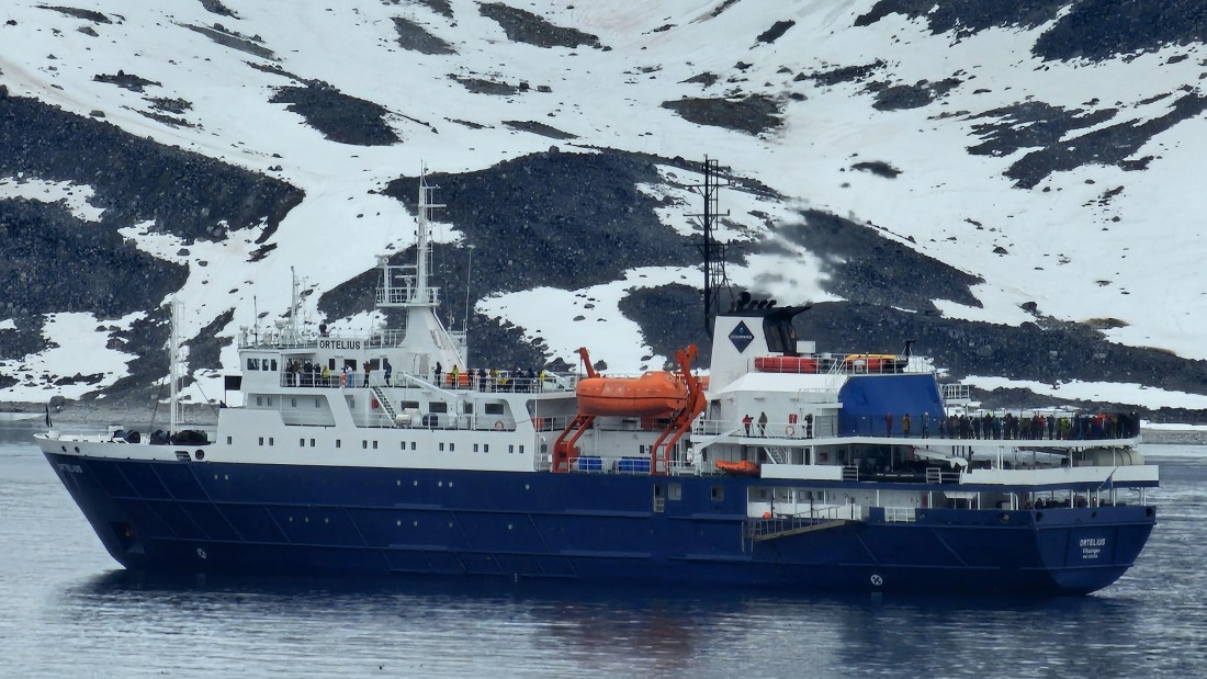 OTL04-25, Day 1, Ortelius © Unknown photographer - Oceanwide Expeditions.JPG