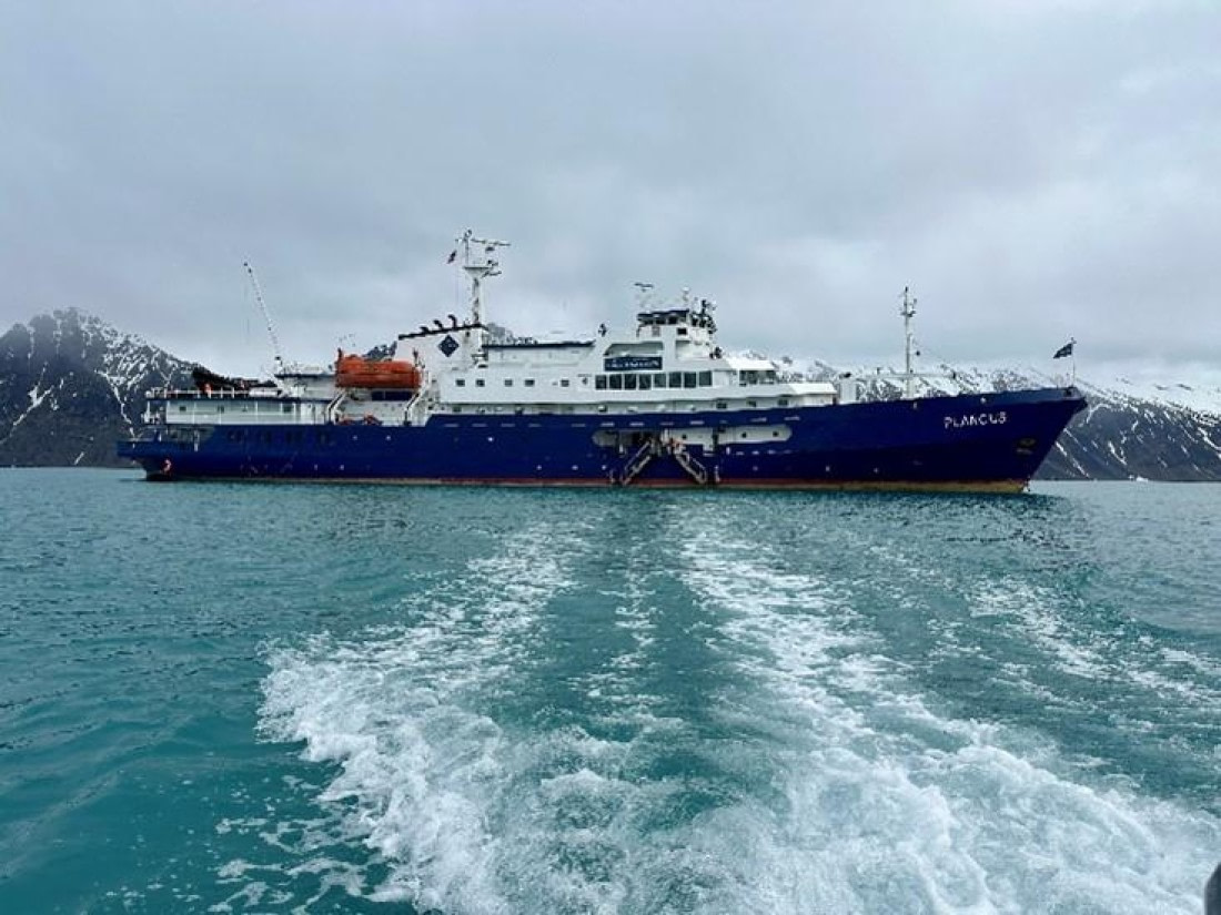 PLA05-25, Day 2, Plancius © Unknown photographer - Oceanwide Expeditions.jpg