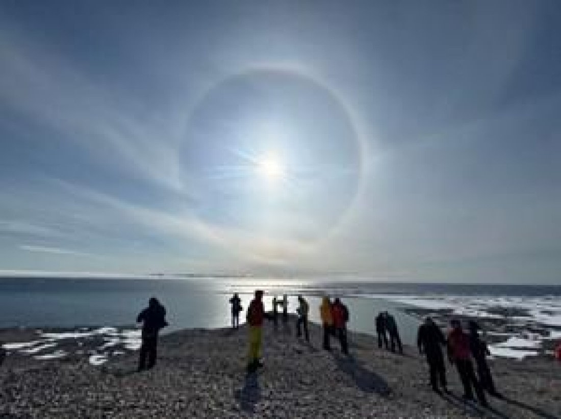 PLA05-25, Day 4, Guests and halo © Unknown photographer - Oceanwide Expeditions.jpg