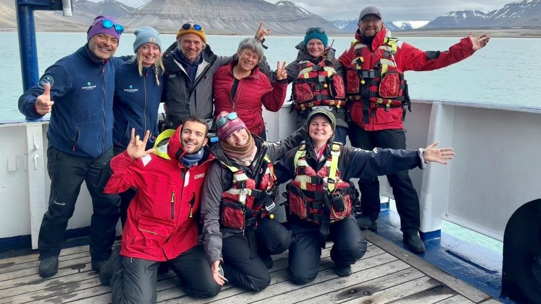 PLA06-25, Day 10, Team © Unknown photographer - Oceanwide Expeditions.jpg