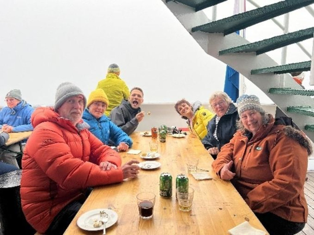 PLA06-25, Day 4, BBQ © Unknown photographer - Oceanwide Expeditions.jpg