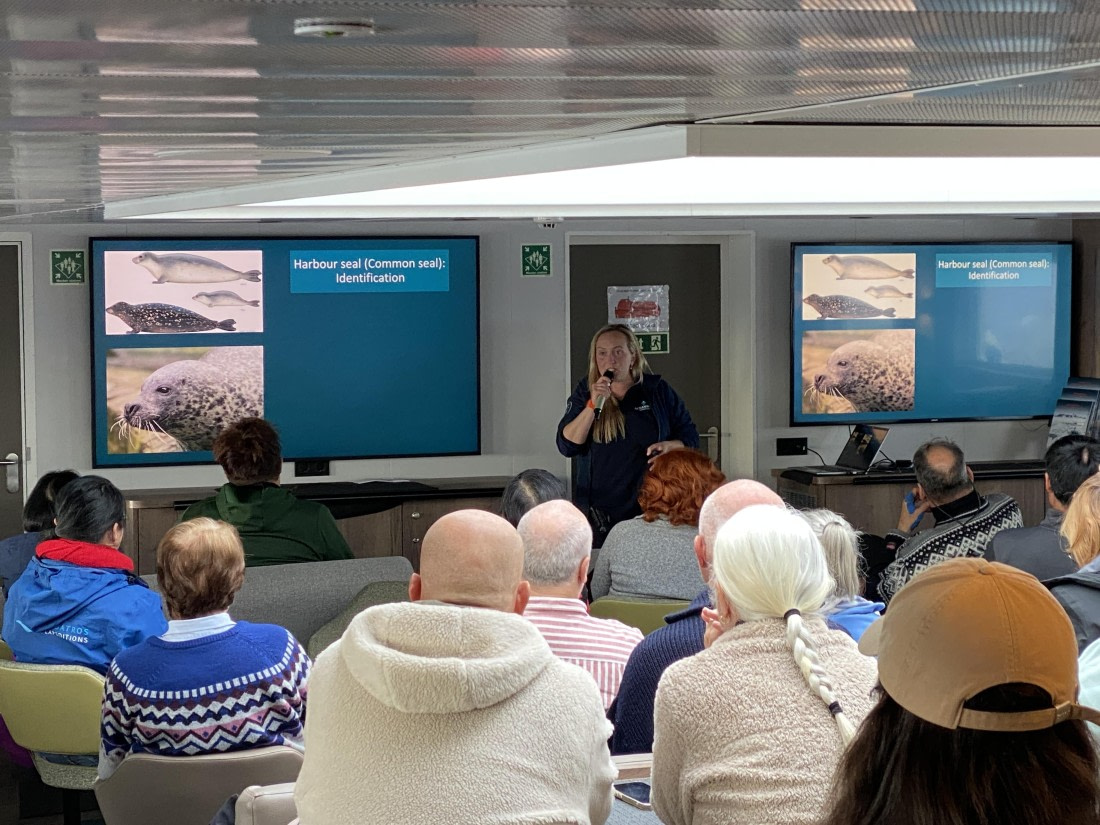 OTL06-25, Day 4, Hazel seal recap © Unknown photographer - Oceanwide Expeditions.JPG