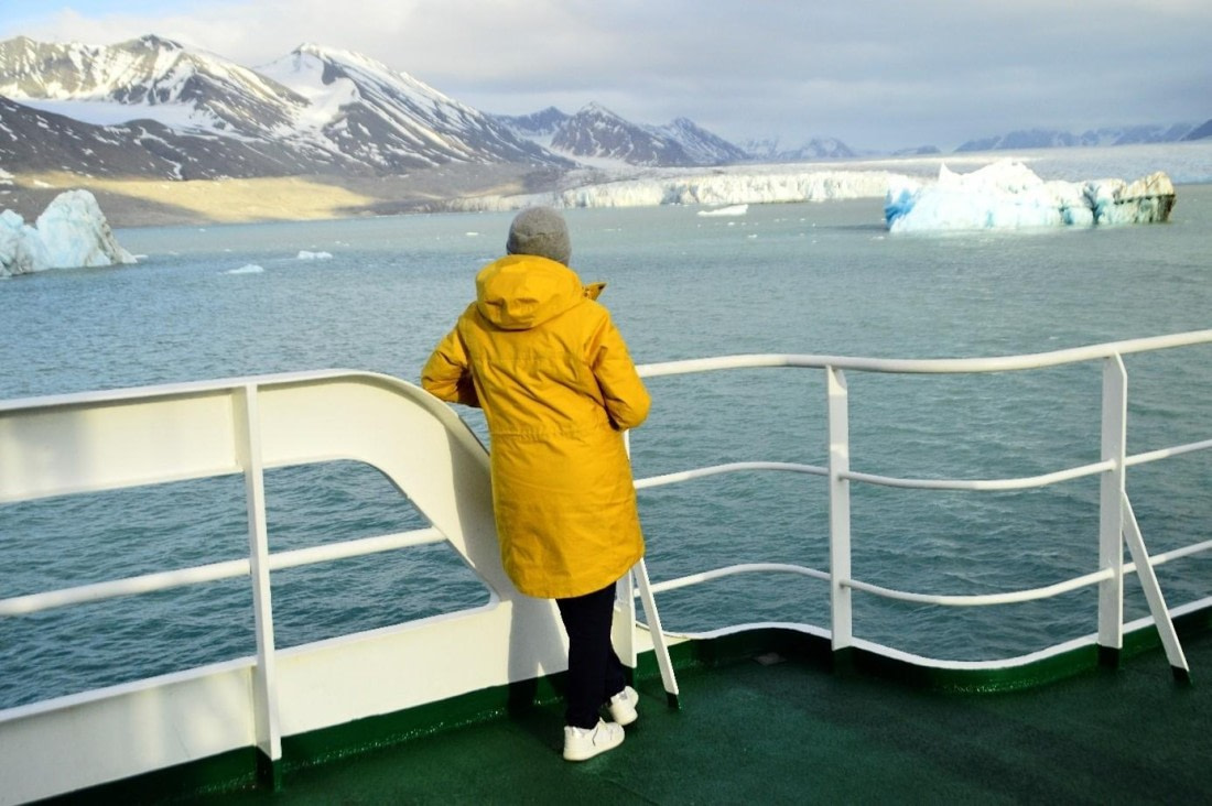 PLA07-25, Day 3, Guest © Unknown photographer - Oceanwide Expeditions.jpg