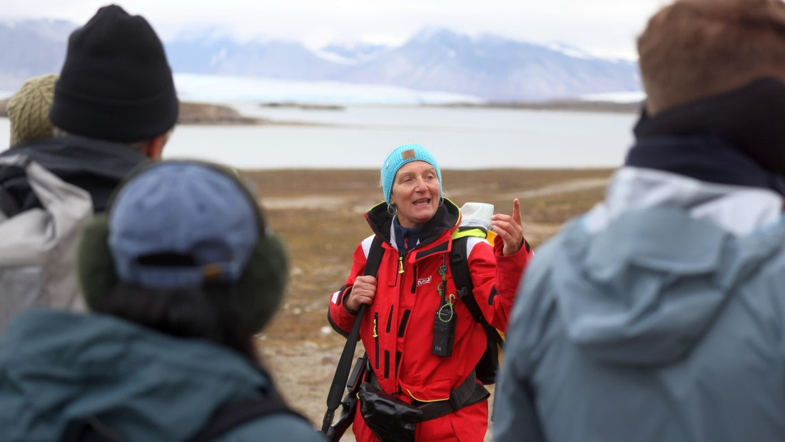 PLA09-25, Day 2, (11) © Regis Perdriat - Oceanwide Expeditions.jpg