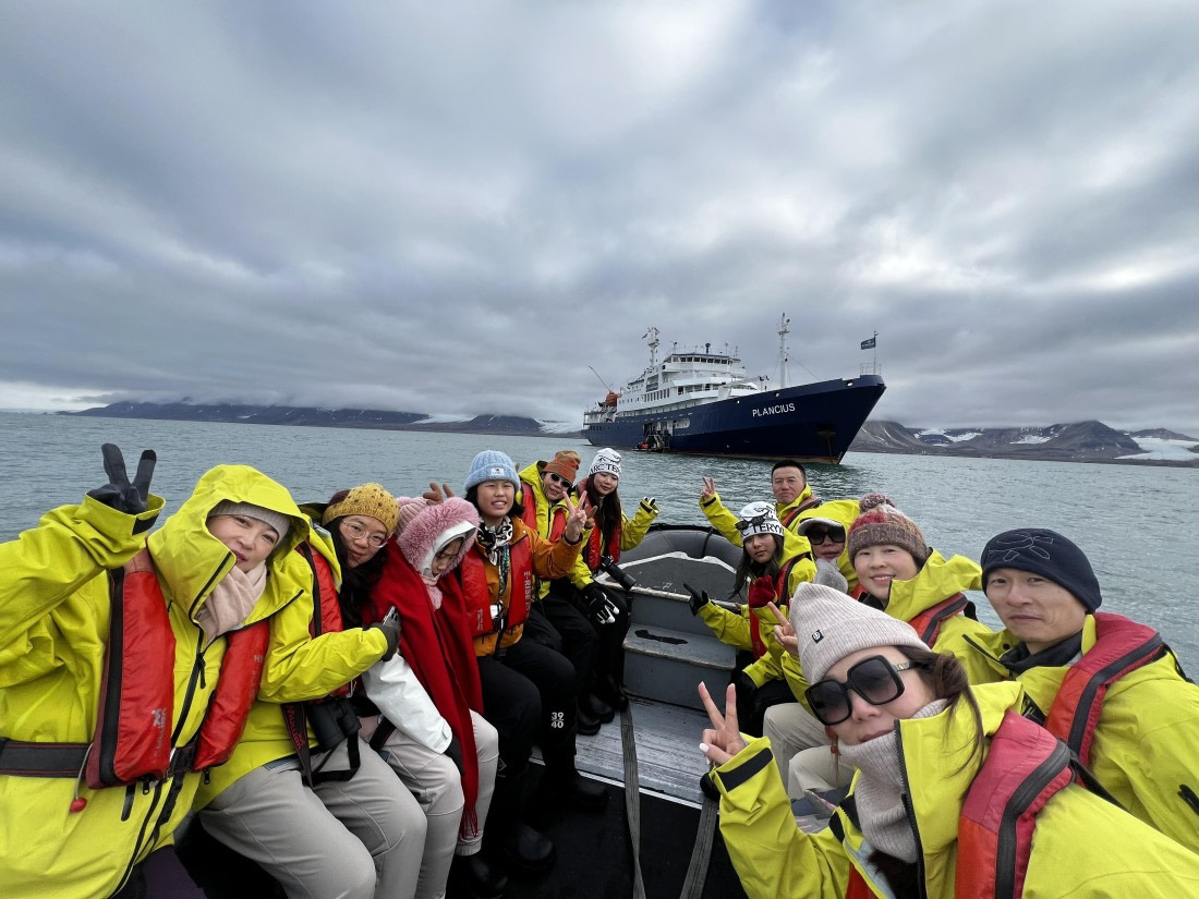 PLA09-25, Day 3, Jakobsen_Elizabeth © Elizabeth Robinson - Oceanwide Expeditions.jpeg