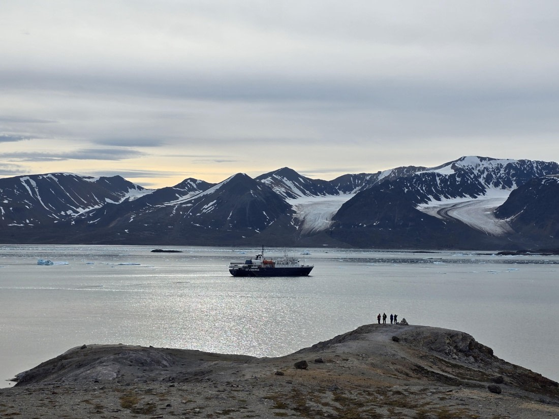 OTL09-25, Day 3, JG-Texas_Bar-2 © Jody Gaylord - Oceanwide Expeditions.jpg