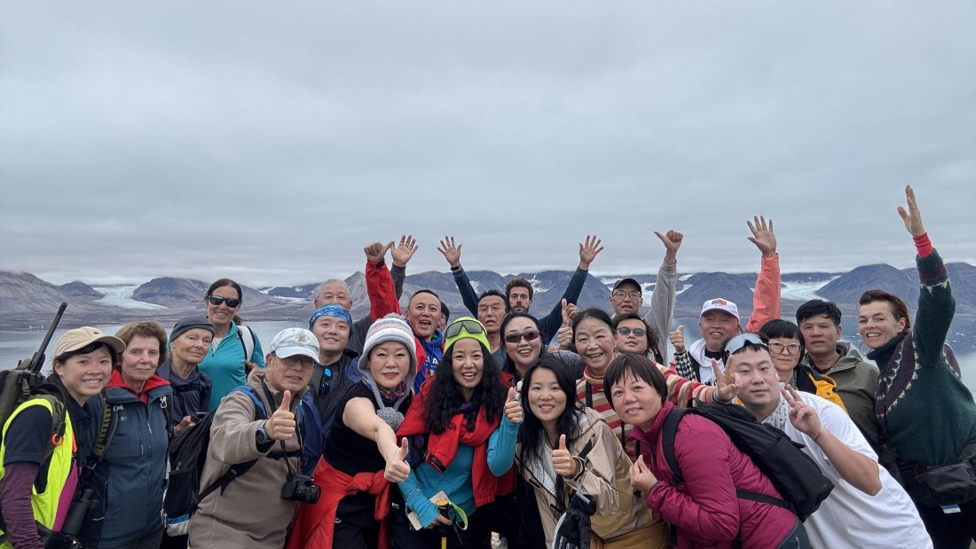 HDS11-25, Day 2, longhikenNewLondon-meike.JPG © Meike Sjoer - Oceanwide Expeditions.JPG