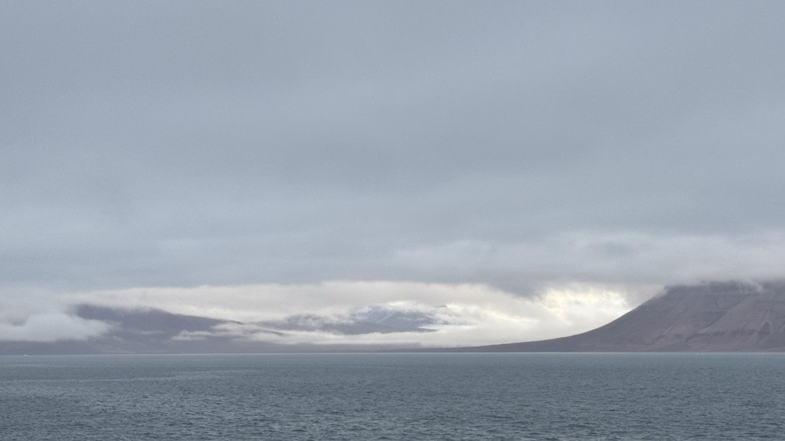 HDS11-25, Day 8, Carlsbergfog-Meike © Meike Sjoer - Oceanwide Expeditions.JPG