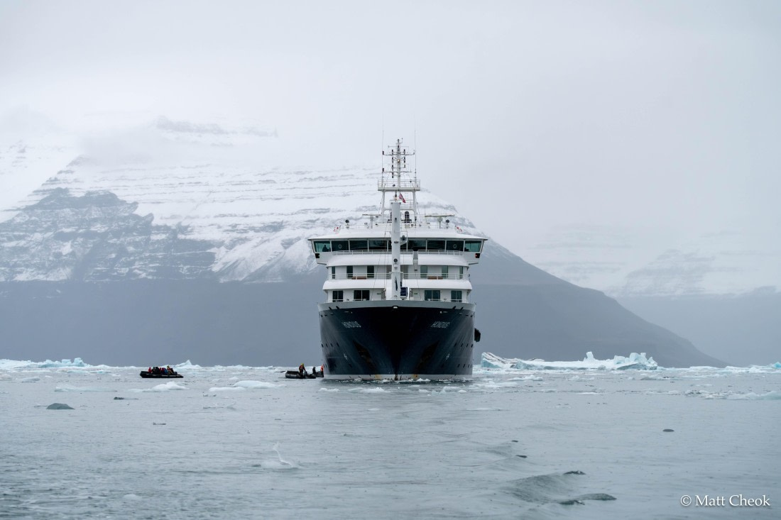 HDS12-25, Day 7,  Matt Cheok - Vikingebugt-2.jpg © Matt Cheok - Oceanwide Expeditions.jpg