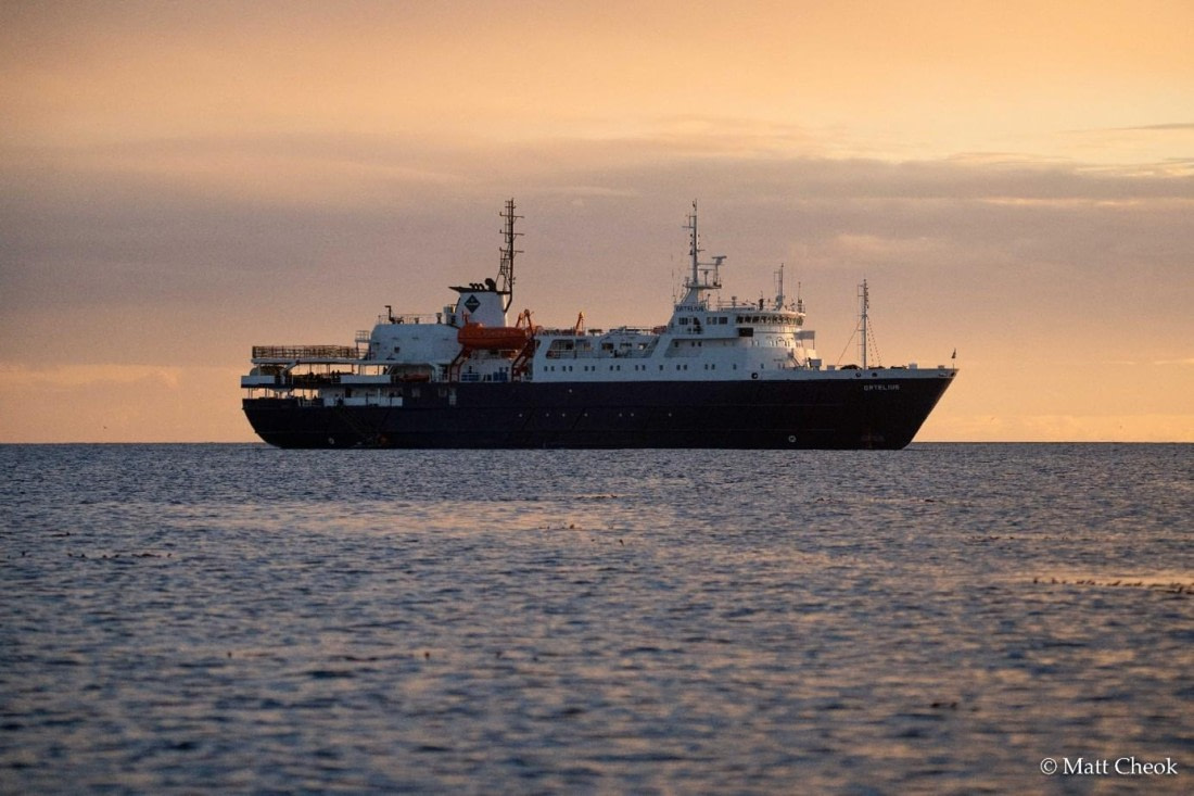 OTL21-25, Day 3, Picture13.jpg © Matt Cheok - Oceanwide Expeditions.jpg