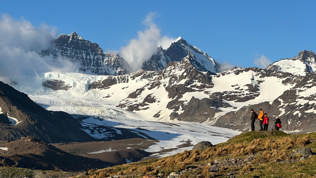 OTL21-25, Day 9, Guests at St. Andrew's Bay.jpeg © Allan White - Oceanwide Expeditions.jpeg