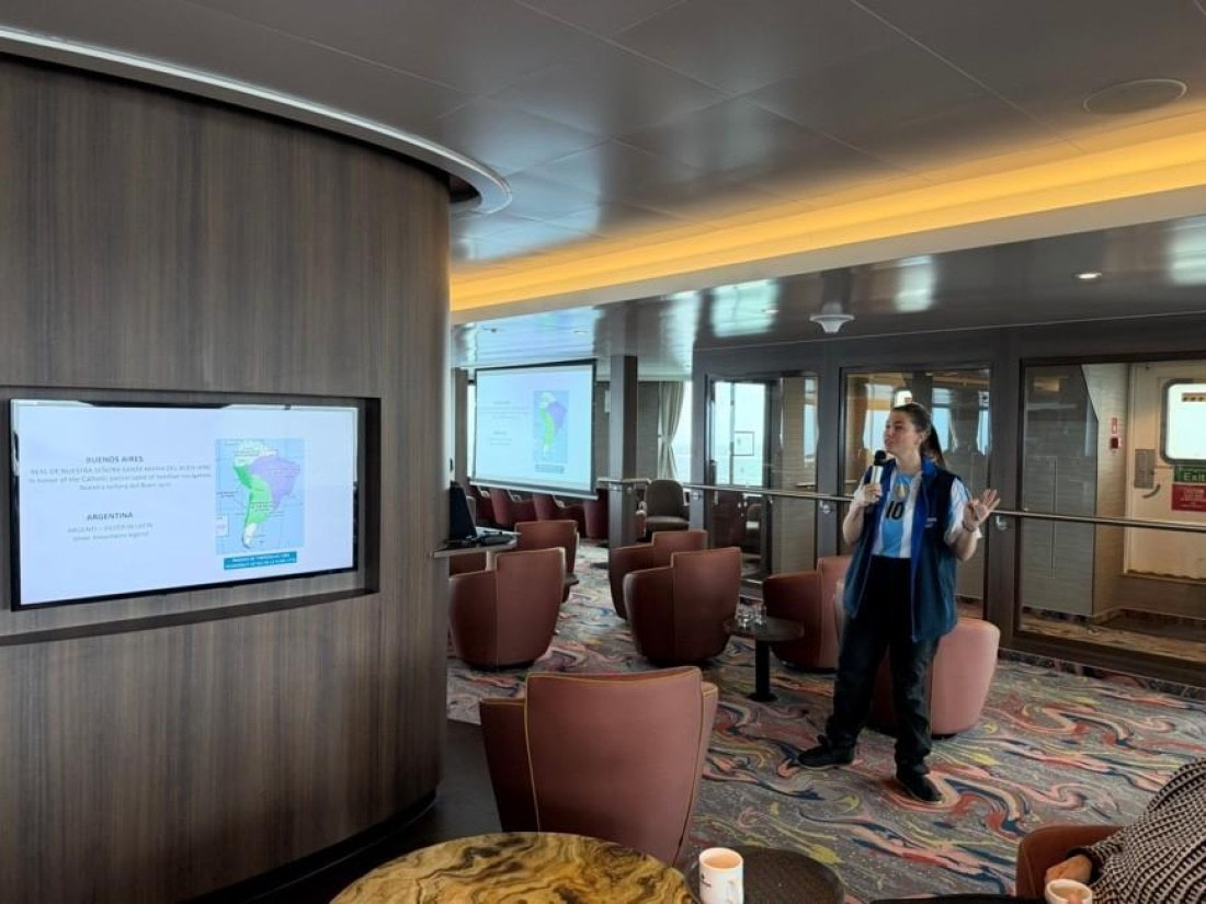 HDS22-25, Day 10, Lecture © Unknown photographer - Oceanwide Expeditions.jpg