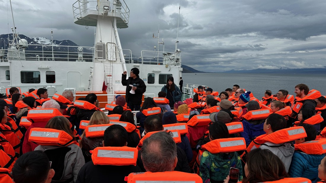 OTL22-25, Day 1, IMG_6473.jpeg © Allan White - Oceanwide Expeditions.jpeg