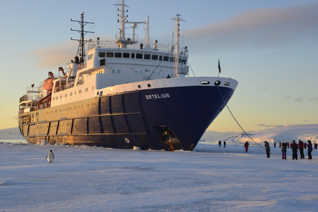 OTL22-25, Day 4, 14Nov2025-Gary Miller-Emp near Ortelius with crowd.JPG © Gary Miller - Oceanwide Expeditions.JPG