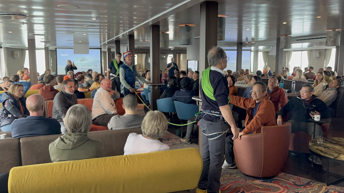 HDS23-25, Day 2, IMG_0785 © Unknown photographer - Oceanwide Expeditions.JPG