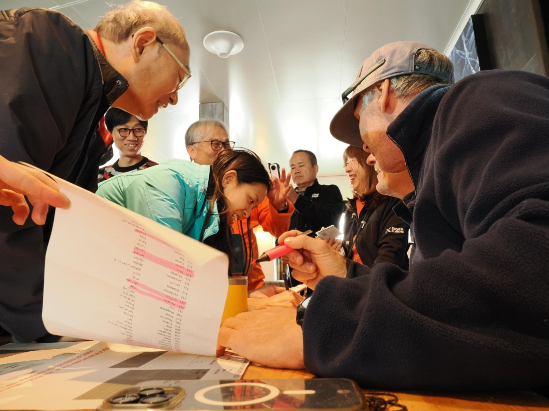 HDS23-25, Day 3, APMG6201 © Andy Perkins - Oceanwide Expeditions.JPG