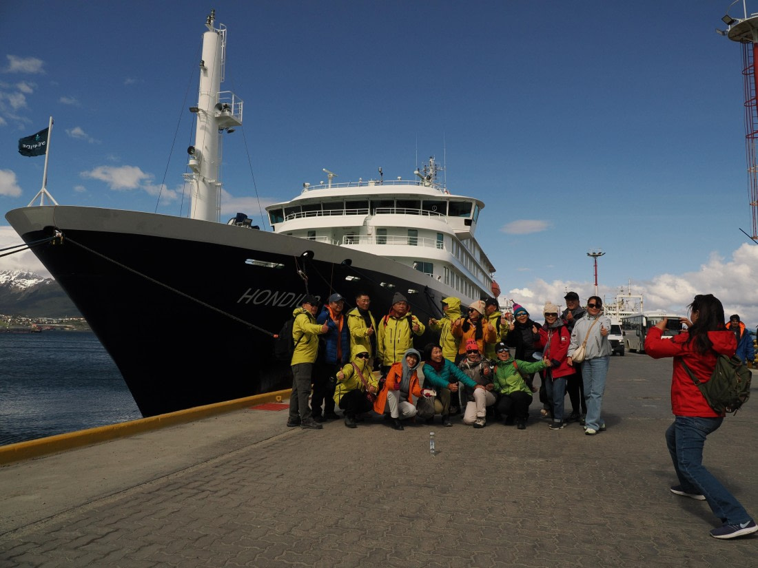 HDS23-25, Day 1, APMG6141 © Andy Perkins - Oceanwide Expeditions.JPG