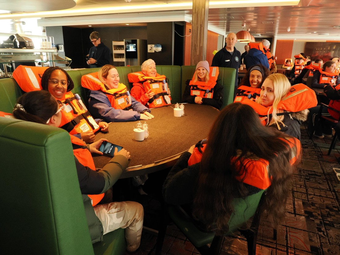 HDS23-25, Day 1, APMG6149 © Andy Perkins - Oceanwide Expeditions.JPG