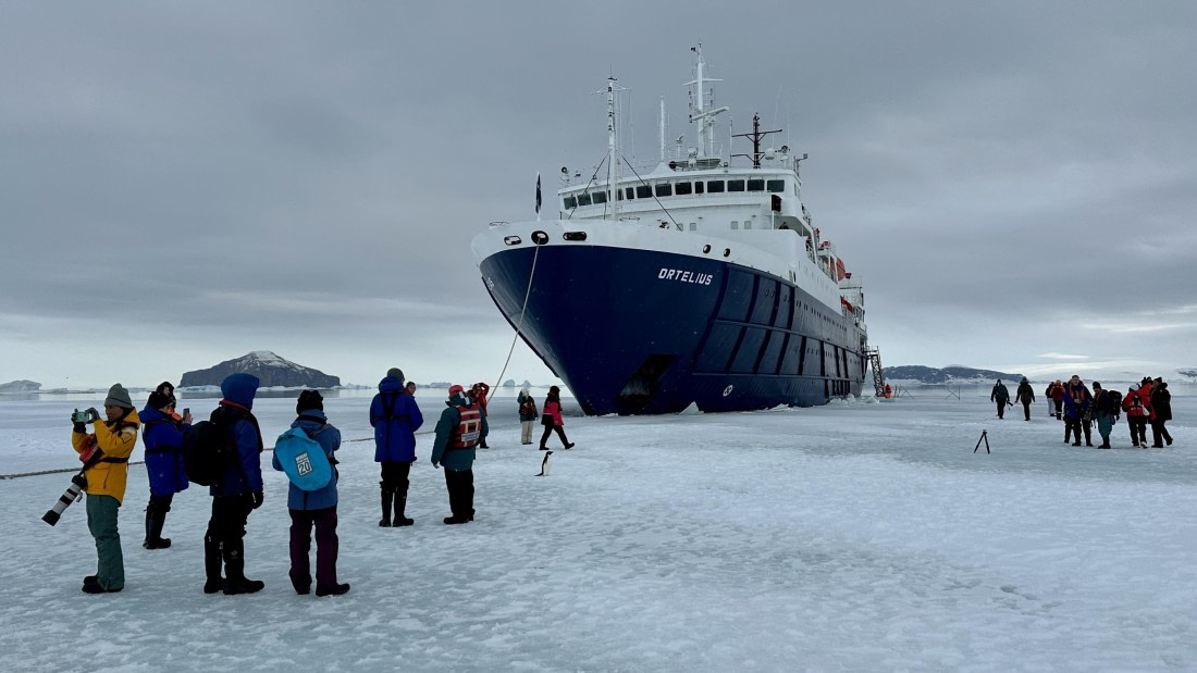 OTL24-25, Day 4, IMG_7597.jpeg © Allan White - Oceanwide Expeditions.jpeg