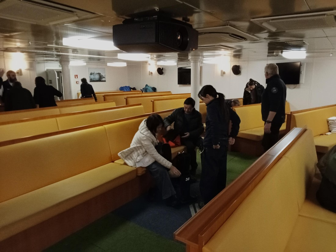 OTL24-25, Day 2, IMG20251202134442.jpg © Sam Bamford - Oceanwide Expeditions.jpg