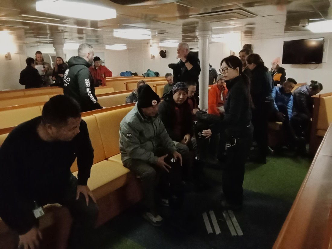 OTL24-25, Day 2, IMG20251202134901.jpg © Sam Bamford - Oceanwide Expeditions.jpg