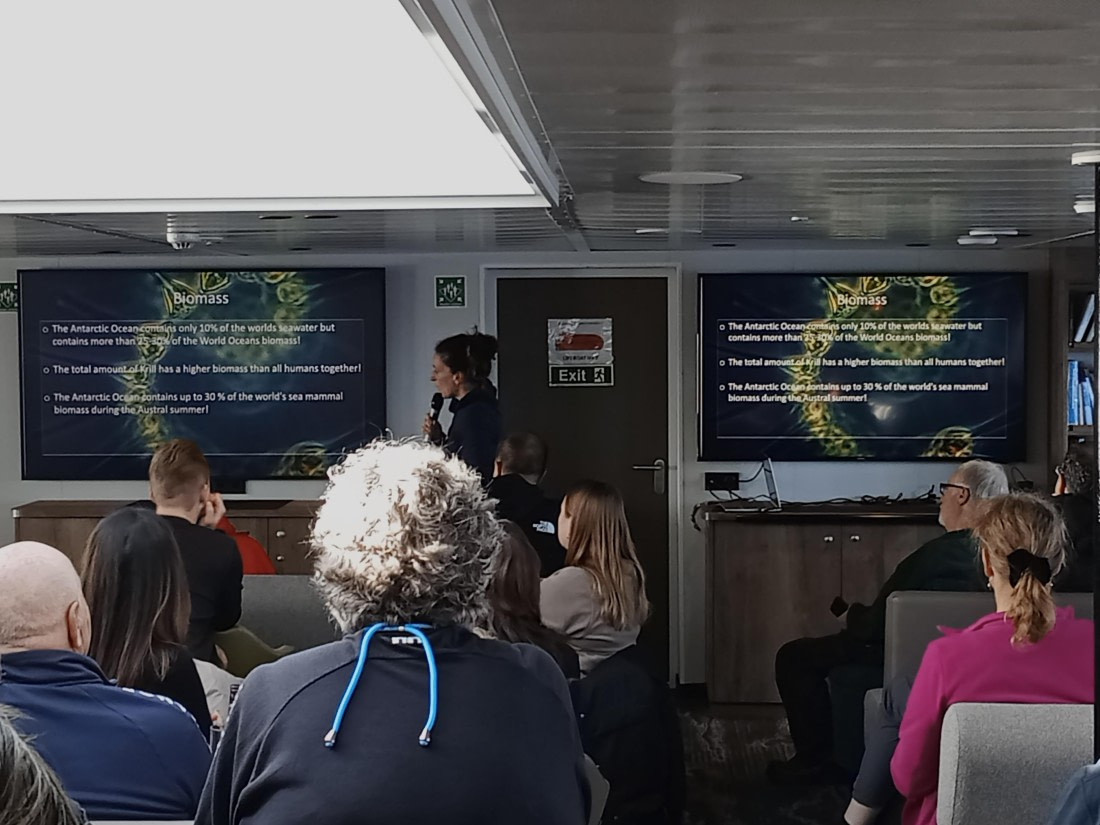 OTL24-25, Day 2, IMG20251202182151.jpg © Sam Bamford - Oceanwide Expeditions.jpg