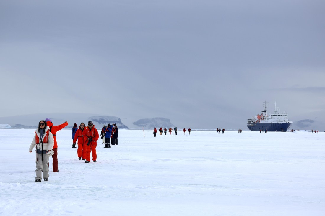 OTL24-25, Day 4, IMG_7754.JPG © Beth Hitchcock - Oceanwide Expeditions.JPG