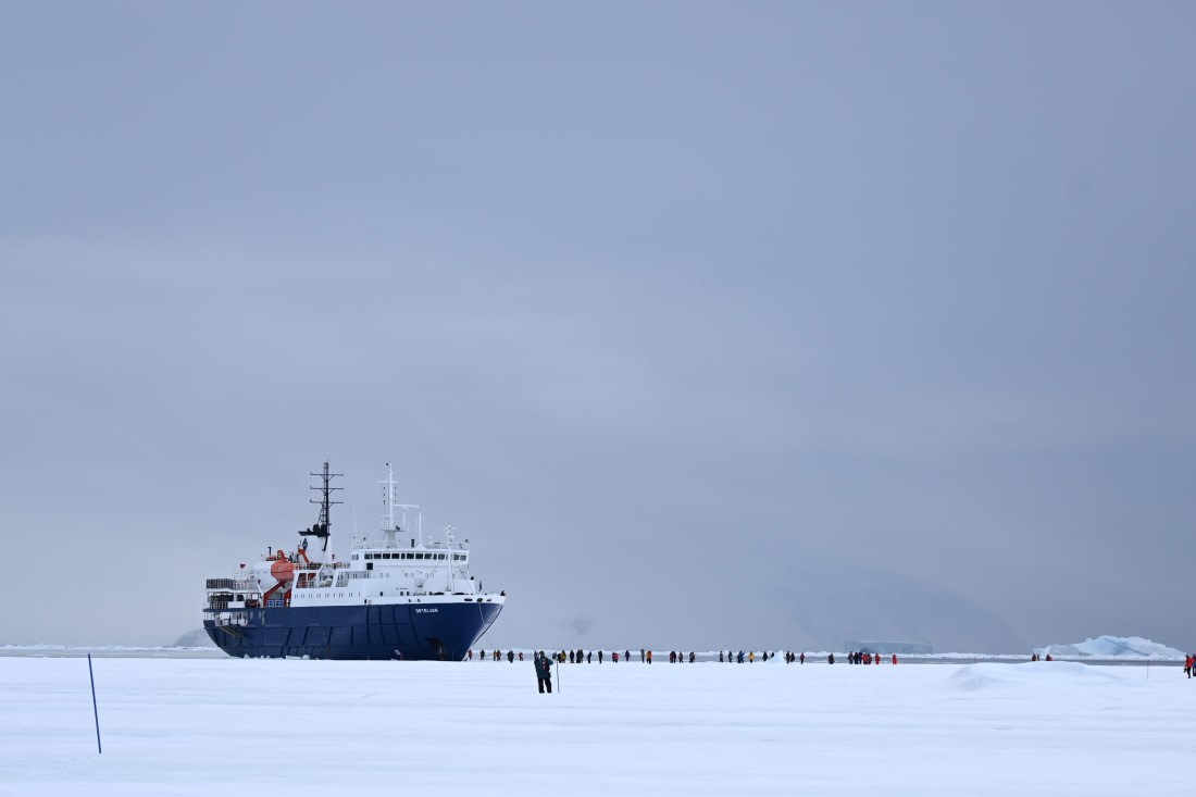 OTL24-25, Day 4, SAS_4466.JPG © Saskia van der Meij - Oceanwide Expeditions.JPG