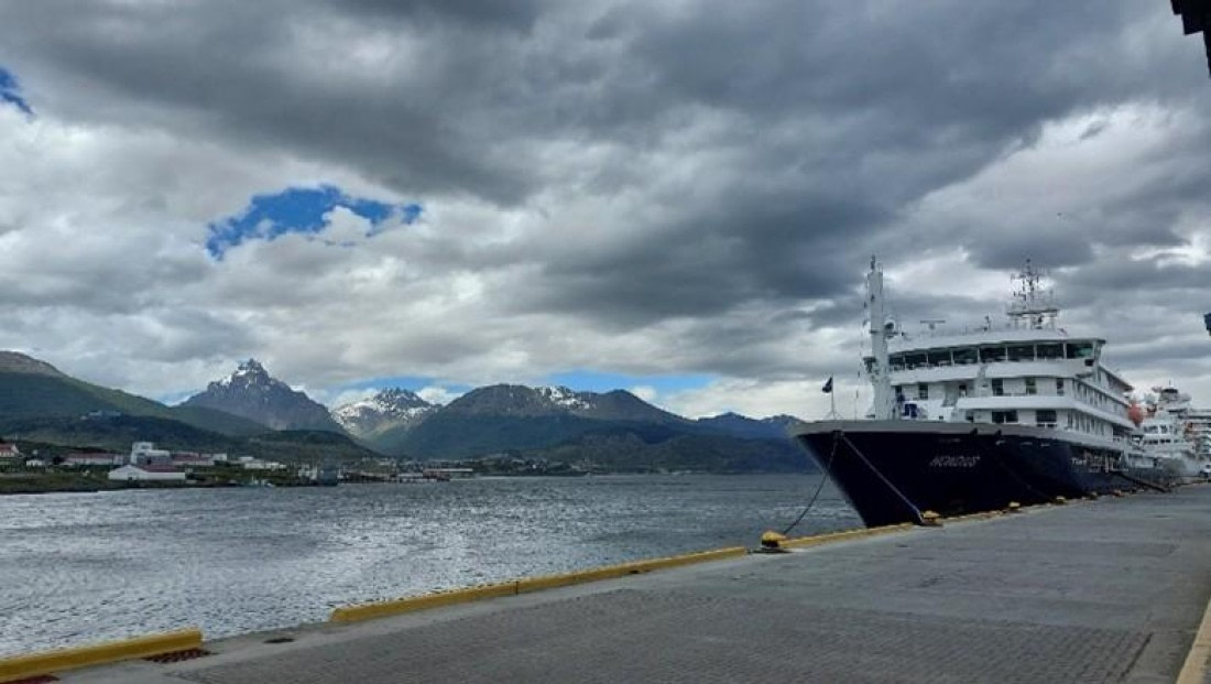 HDS24-25, Day 1, Hondius 1 © Unknown photographer - Oceanwide Expeditions.jpg