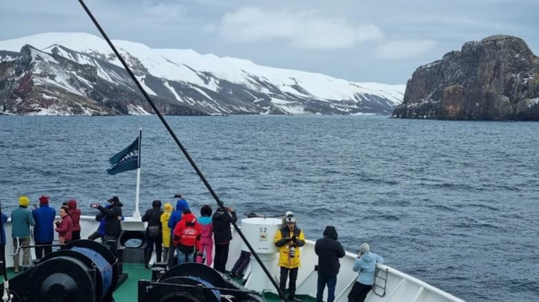 OTL25-26, Day 15, Picture45.jpg © Unknown Photographer - Oceanwide Expeditions.jpg